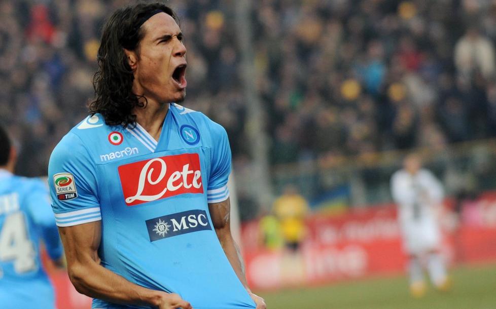  MATCHVINNER: Edison Cavani scoret vinnerm�let fem minutter f�r slutt i dagens kamp mellom Napoli og Parma. Foto: NTB Scanpix