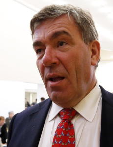 Stein Erik Hagen foresl�r ny skatt for de rikeste