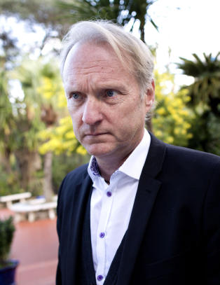 - � v�re langt hjemmefra n�r noe slikt skjer, forsterker smerten og lidelsen