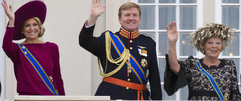 - Dronning Beatrix vil abdisere til fordel for prins Willem-Alexander