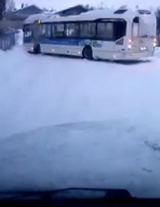 - Burde sagt fra, dersom bussene ikke kan kjøre opp en bakke