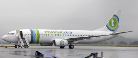 Kaptein l�st ut av cockpiten mens styrmannen sov