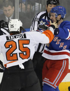 - Jeg kjente at skulderen hans gikk ut av ledd eller noe