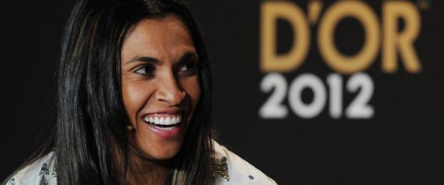 Marta og Ronaldo viste fram VM-plakaten