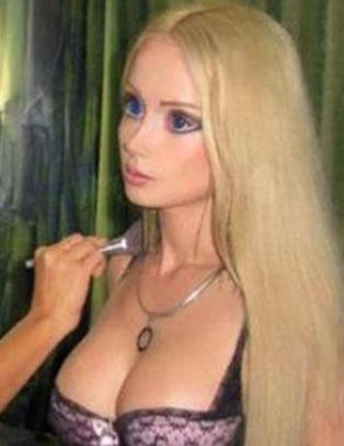 Full isfront mellom «Barbie» og «Ken»