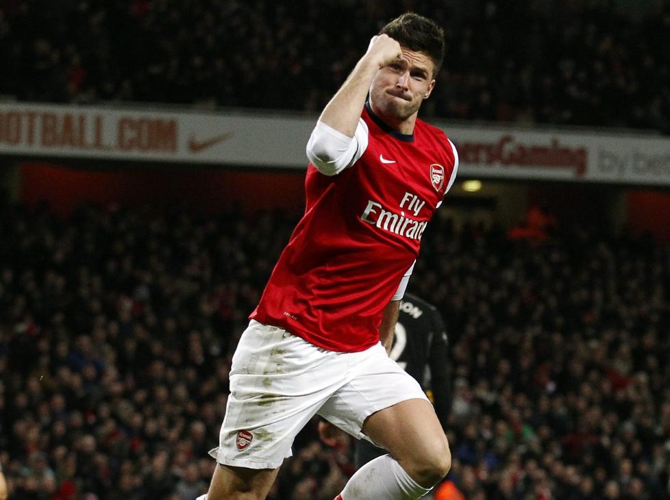  ETT POENG: Olivier Giroud signerte b�de en scoring og en assist da Arsenal kom tilbake etter � ha ligget to m�l under for Liverpool. Foto: NTB Scanpix
