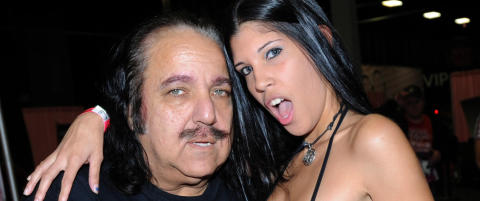 Den legendariske pornostjerna kjemper for livet