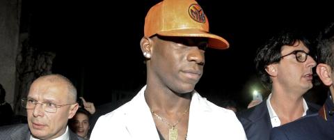 Balotelli trodde han skulle 
spise en rolig middag - da 
smalt det