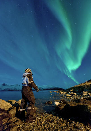  NOVEMBERNORDLYS:  Fotografert  i Skulsfjorden p� Kval�ya utenfor Troms� 20. november 2012. Foto: FREDRIK BROMS