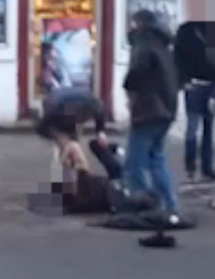 Her sl�r de l�s p� mannen under skuddramaet