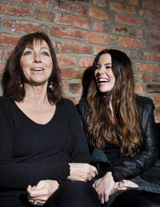 Marion Ravn (28) og Anita Skorgan (54) hadde aldri trodd de skulle finne tonen