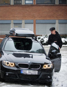 Her tar han luksusbilen som skal v�re umulig � stjele