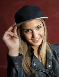 - Det var som � f� en kniv i magen. Jeg begynte � lete etter de negative kommentarene