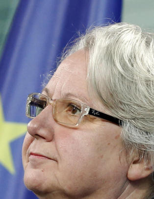 Minister tatt i skolejuks: Var ikke doktor likevel...