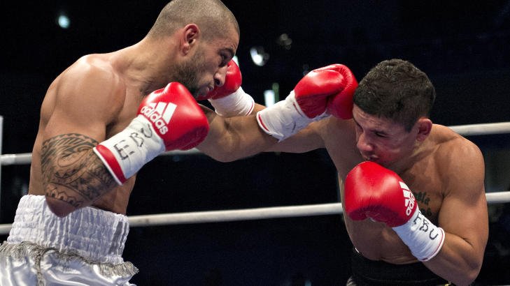 EUROPAMESTER-DR�MMEN BRAST: Andreas Evensen kjempet tett med belgiske Alexander Miskirtchian. Til Evensens skuffelse ble kampen avgjort p� teknisk knockout i fav�r belgieren i tolvte runde.
Foto: Claus Fisker / NTB scanpix