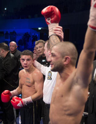 - Jeg bokset mer med �balla� enn med hodet