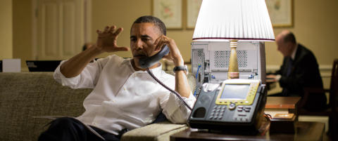 - Jeg vil vite hva presidenten gjorde. Grep han noen gang til telefonen og ringte noen?