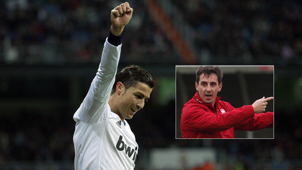 KALLER RONALDO KYNISK: Gary Neville mener at Ronaldo konsekvent g�r ettet de svakeste forsvarerne. Foto: AP Photo/Andres Kudacki/NTB scanpix