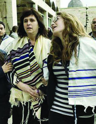 Her blir stjernekomikerens søster anholdt av israelsk politi