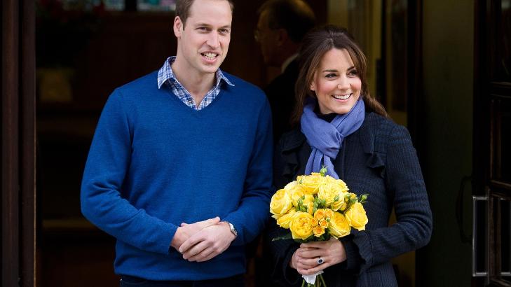 VENTER BARN: Hertuginne Kate og prins William venter barn. Her er de fotografert utenfor sykehuset hvor Kate l� i begynnelsen av desember, etter kraftig kvalmen i starten av graviditeten. Foto: Leon Neal / AFP / NTB Scanpix