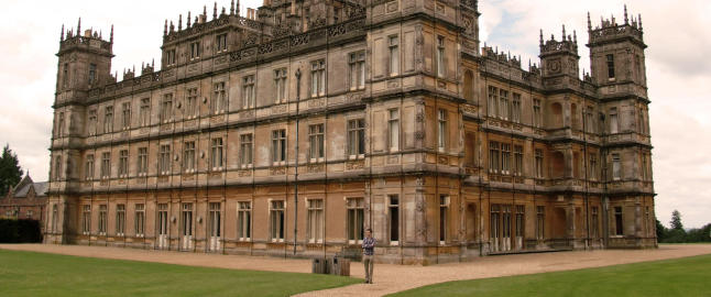 Her kan du kysse i kulissene til Downton Abbey