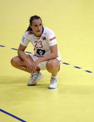 Operasjon kan gi lang h�ndballpause for Herrem