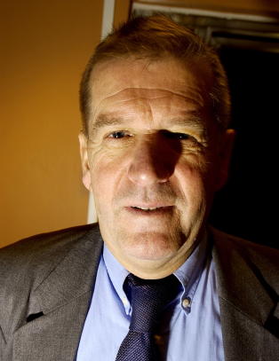 BI-professor mistet flyet fordi drosjesj�f�ren skulle be p� E6