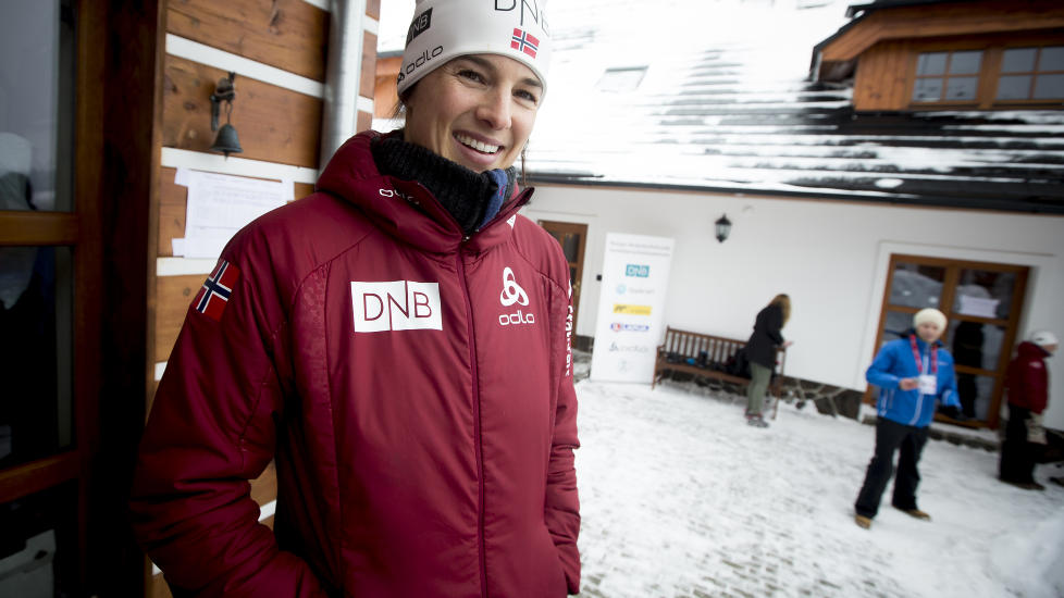 P� OFFENSIVEN: Etter � ha deppet over en tapt VM-medalje etter fallet p� jaktstarten sist s�ndag, s� lover Ann Kristin Aafedt Flatland at hun n� er kommet p� offensiven igjen og er klar til � kjempe om medalje p� morgendagens kvinnestafett. Foto: Bj�rn Langsem
