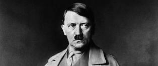 «Hitler våkner til live i 2011, og gjør stor suksess på talkshow og Youtube.»