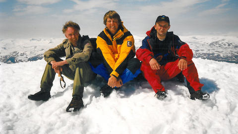 P� GALDH�PIGGEN: Halvannet �r etter ekspedisjonen til Kilimanjaro inviterte Erling (t.h.) og Torbj�rn med seg Tore p� ny tur, denne gangen uten kameraer. Foto: Privat.