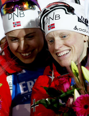 Gulljenta pakker bort medaljene