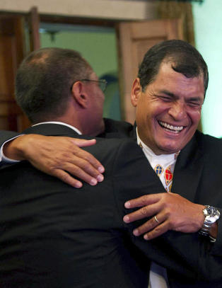 Correa gjenvalgt i Ecuador