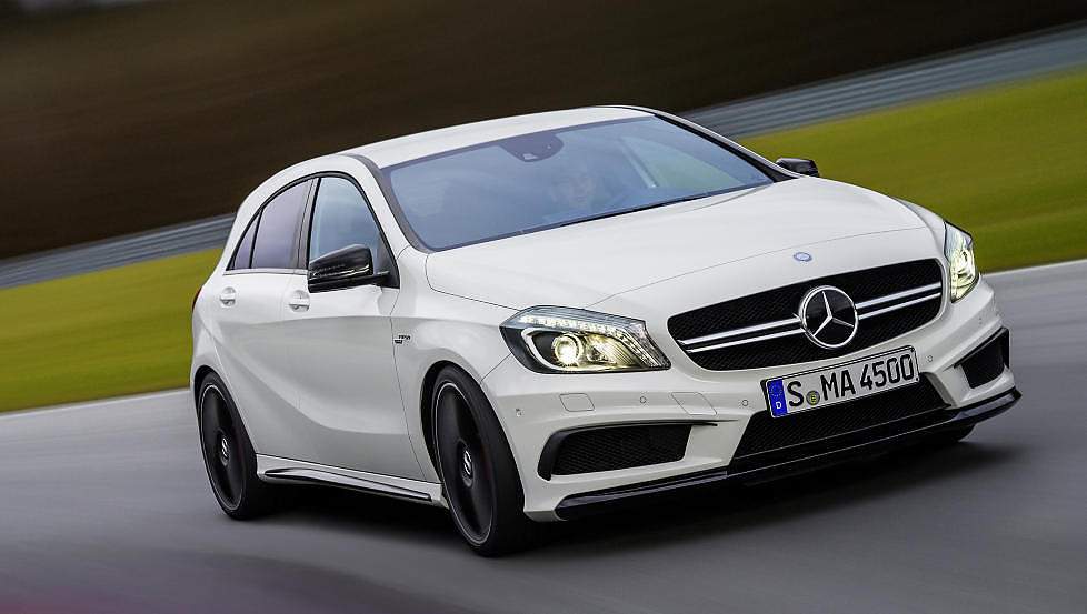 VERDENS R�ESTE: Denne Mercedesen skal ha verdens sterkeste firesylindrede motor. Foto: Daimler AG