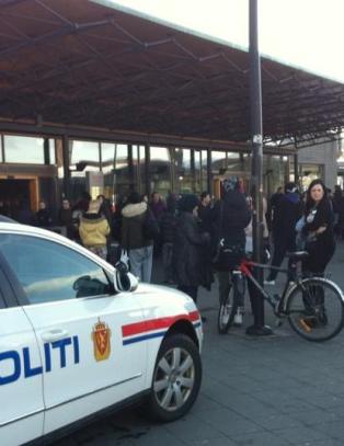 Bombealarm avbl�st p� Lillestr�m stasjon