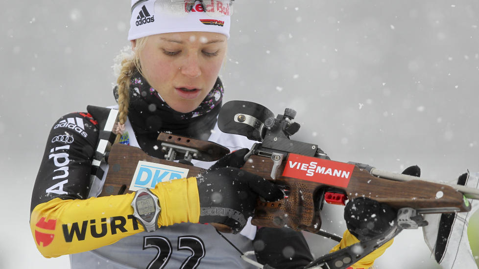 LAR B�RSA LIGGE:
Miriam G�ssner tok ingen medaljer i skiskytter-VM. N� satser hun p� ski-vm i stedet.
Foto: Primoz Lovric / NTB scanpix
