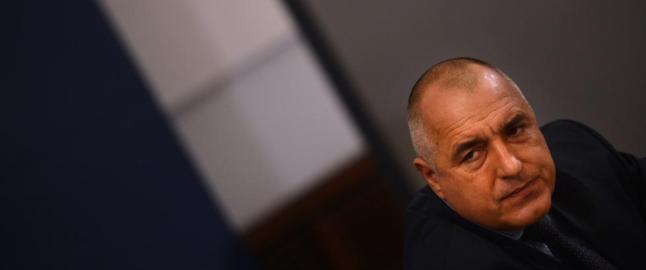 Bulgarias regjering trekker seg fra makten