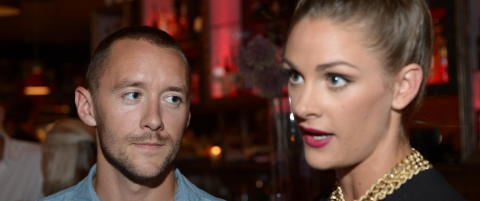 - Herregud, skj�nner han hva han sp�r om?