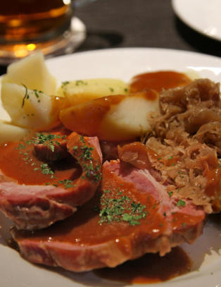 N�r han ble servert denne retten, ble DDRs mektige leder lykkelig