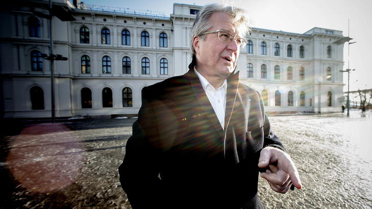 MEDLEM: Fabian Stang og flere andre H�yre-politikere som stortingsrepresentant Michael Tetzschner, Arne Hjeltnes i H�yres sentralstyre, tidligere statsminister K�re Willoch og Hermann Kopp i Oslo H�yre. Foto: Bj�rn Langsem / DAGBLADET.