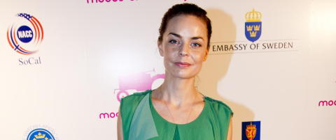 Rakk s� vidt � skifte etter flyturen f�r hun dro p� Oscar-fest