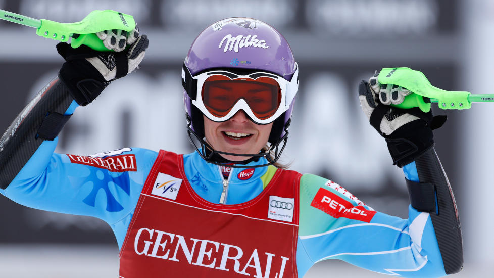 INNKASSERTE SEIEREN: Slovenske Tina Maze. Foto: AP//Marco Trovati