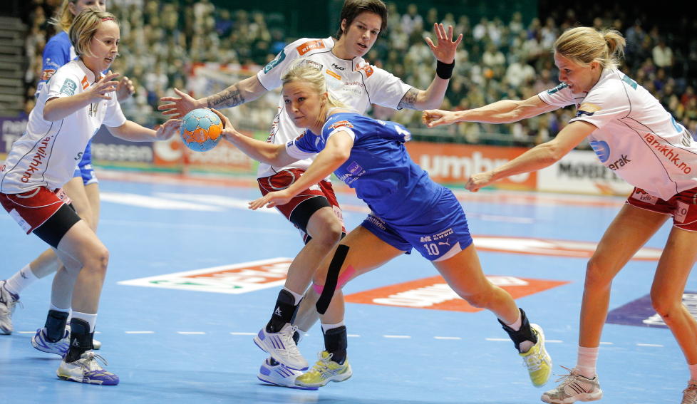 FLYTTER TIL FRANKRIKE: Stine Bredal Oftedal g�r til Issy Paris etter � ha fullf�rt sesongen med Stab�k. Her under cupfinalen mot Larvik. 
Foto: AUDUN BRAASTAD / NTB SCANPIX