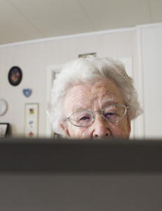 Ny studie fastsl�r: Facebook gj�r eldre smartere