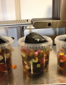 Gjemte hasj i godteposen