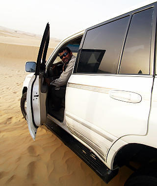 SUV: Nyttig i �rkenen - men ogs� fryktelig popul�r p� emiratets striglede motorveier. Foto: TORGEIR P. KROKFJORD