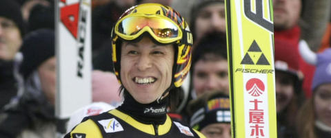 N� er verdens eldste skihopper
p� damejakt