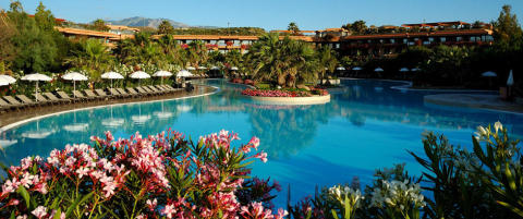 Familie fikk samme ferie 23 000 kroner billigere ved � droppe charter