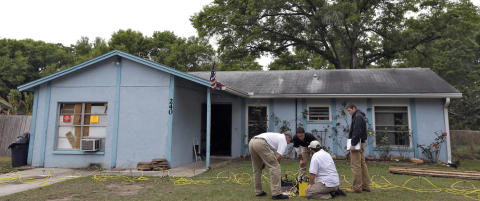 Mann (36) forsvant i enormt synkehull - fortsatt ikke funnet