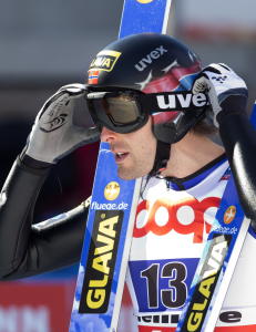 - N� f�r dere se en offensiv Moan