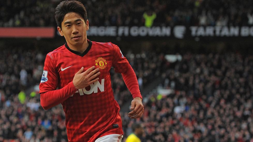USTOPPELIG: Shinji Kagawa stoppet ikke f�r han hadde satt tre baller i m�let bak Norwich, og fikk for alvor vist seg frem for United-fansen i dag. Foto: AFP PHOTO/ANDREW YATES